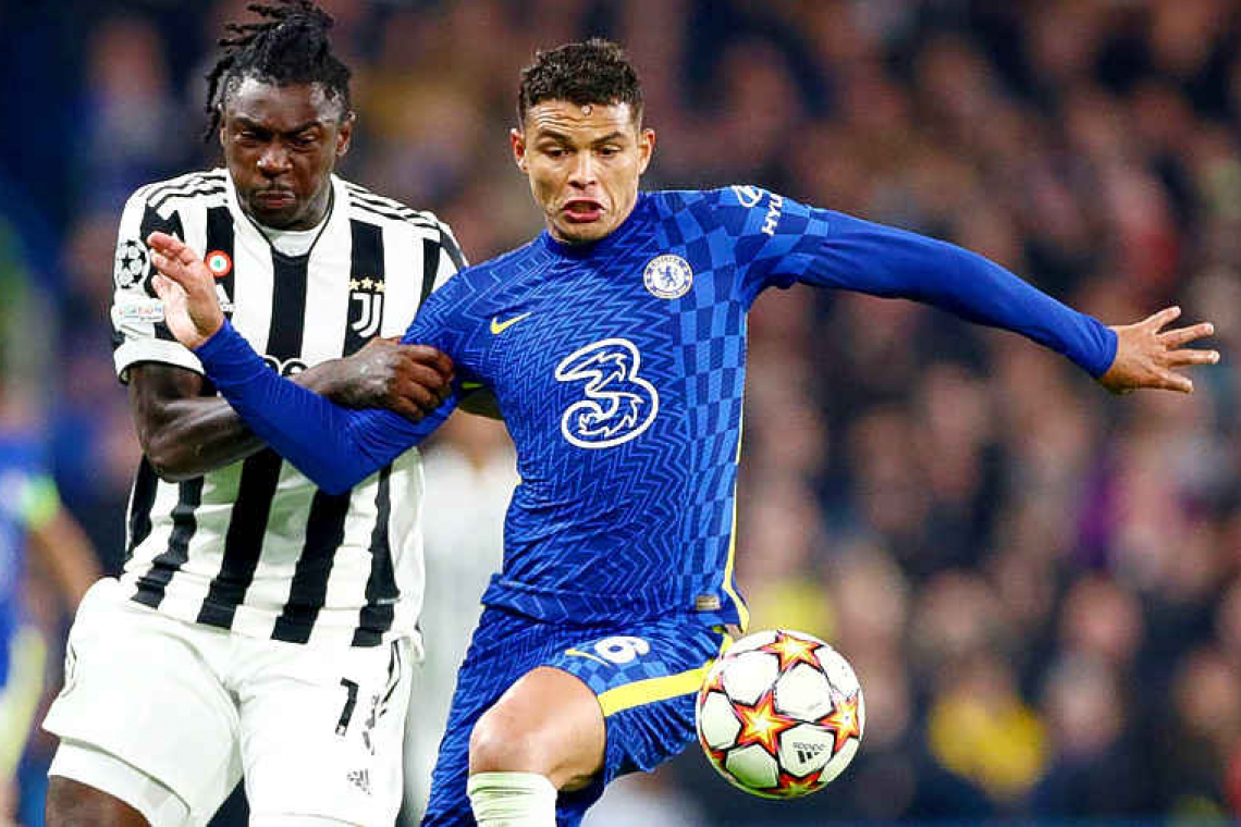    Chelsea thrash Juventus 4-0 to reach Champions League last 16