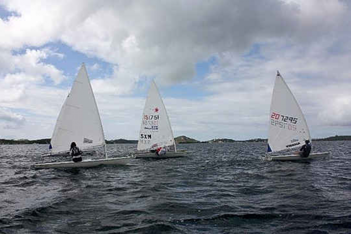 Twenty-six sailors race in start of Aberson Series