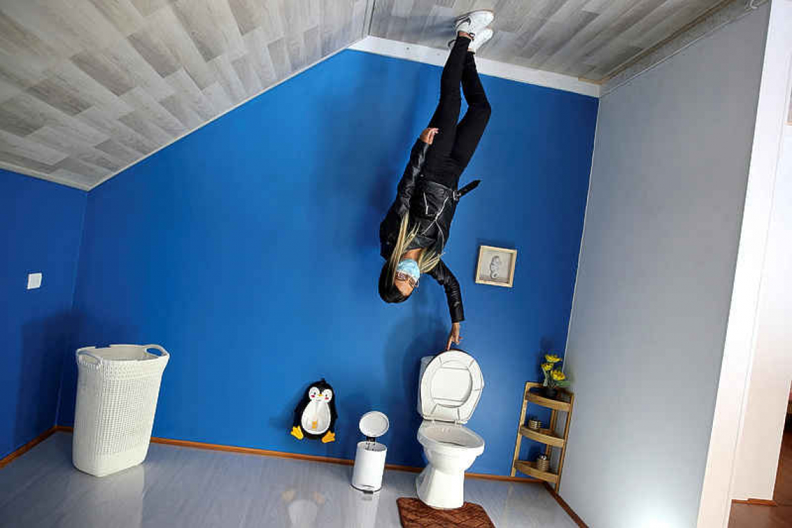 Visitors to house in Colombia find world turned upside down