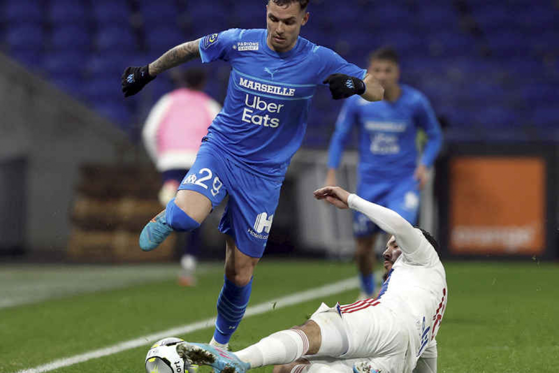 Lyon come back to beat Marseille