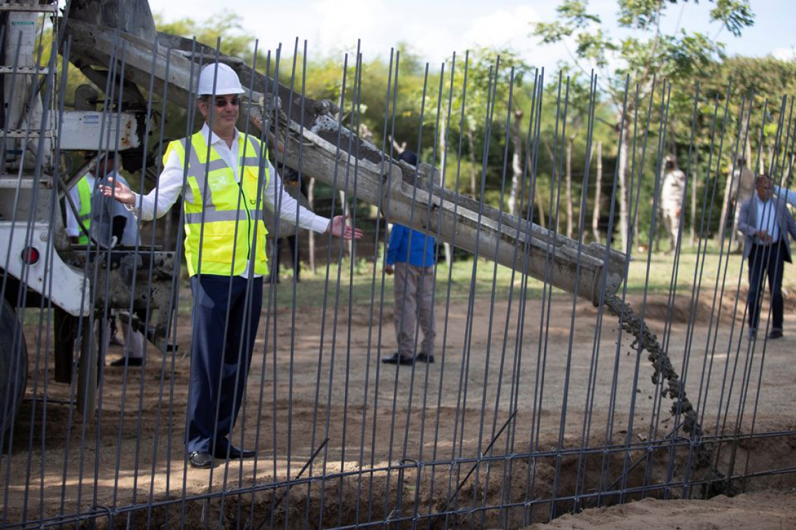 Dominican Republic begins  building border wall with Haiti
