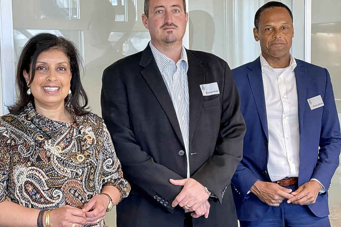 Second Chamber members  updated on issues in Saba