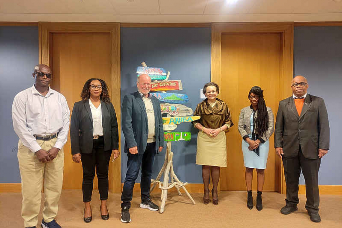 Statia Island Council gets its  points across in The Hague