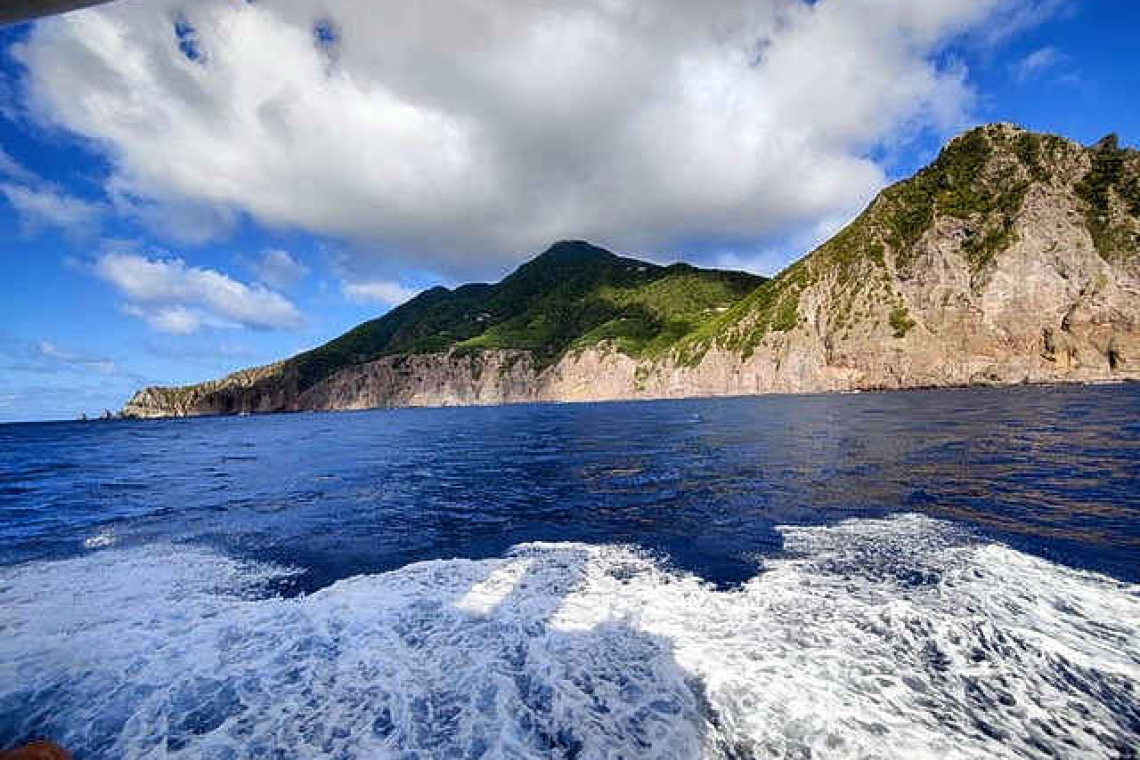 Visit spectacular Saba  ~ on the Makana ferry ~