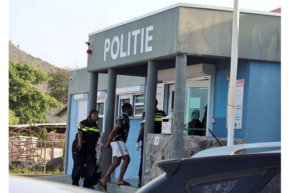 Two suspects arrested for  string of Statia break-ins