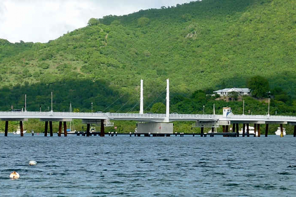 Causeway bridge closed to yachts and vessels