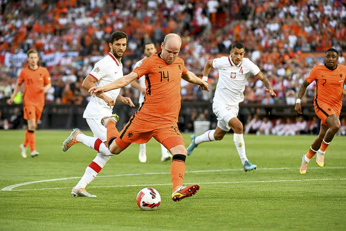    Netherlands held by Poland after Memphis penalty miss