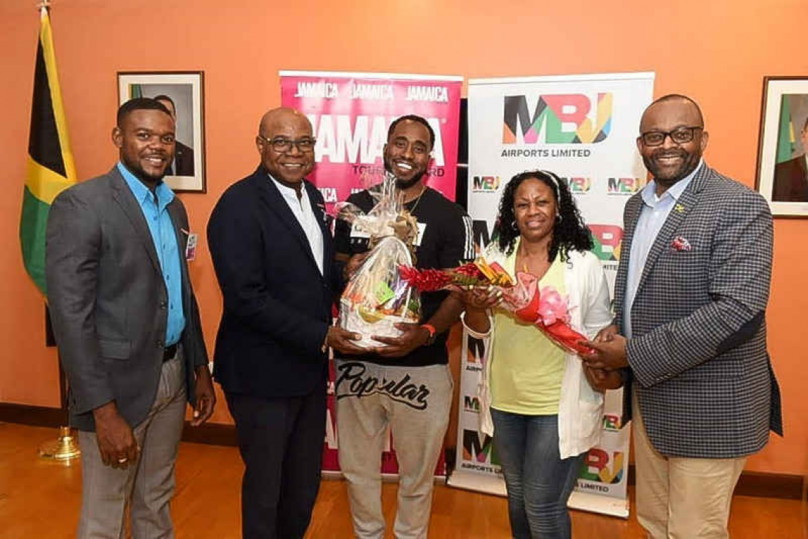 Jamaica welcomes millionth stopover visitor for 2022