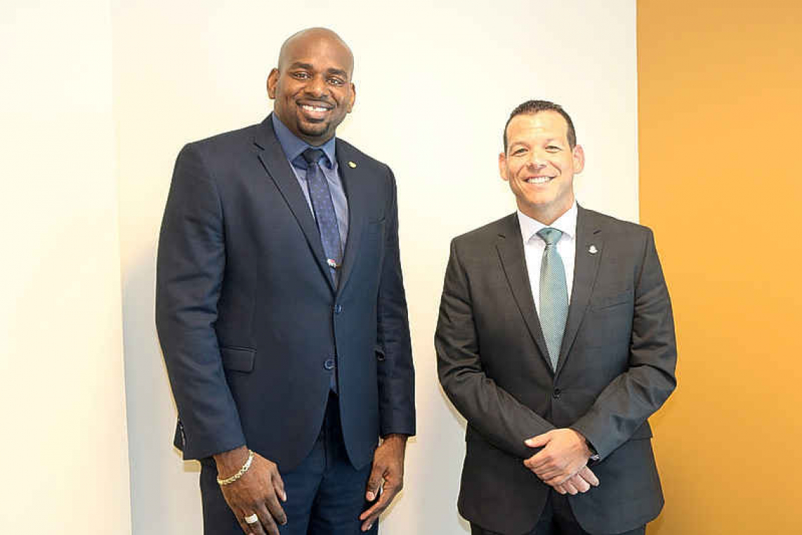    Aruba, St. Maarten discuss cooperation in mental health