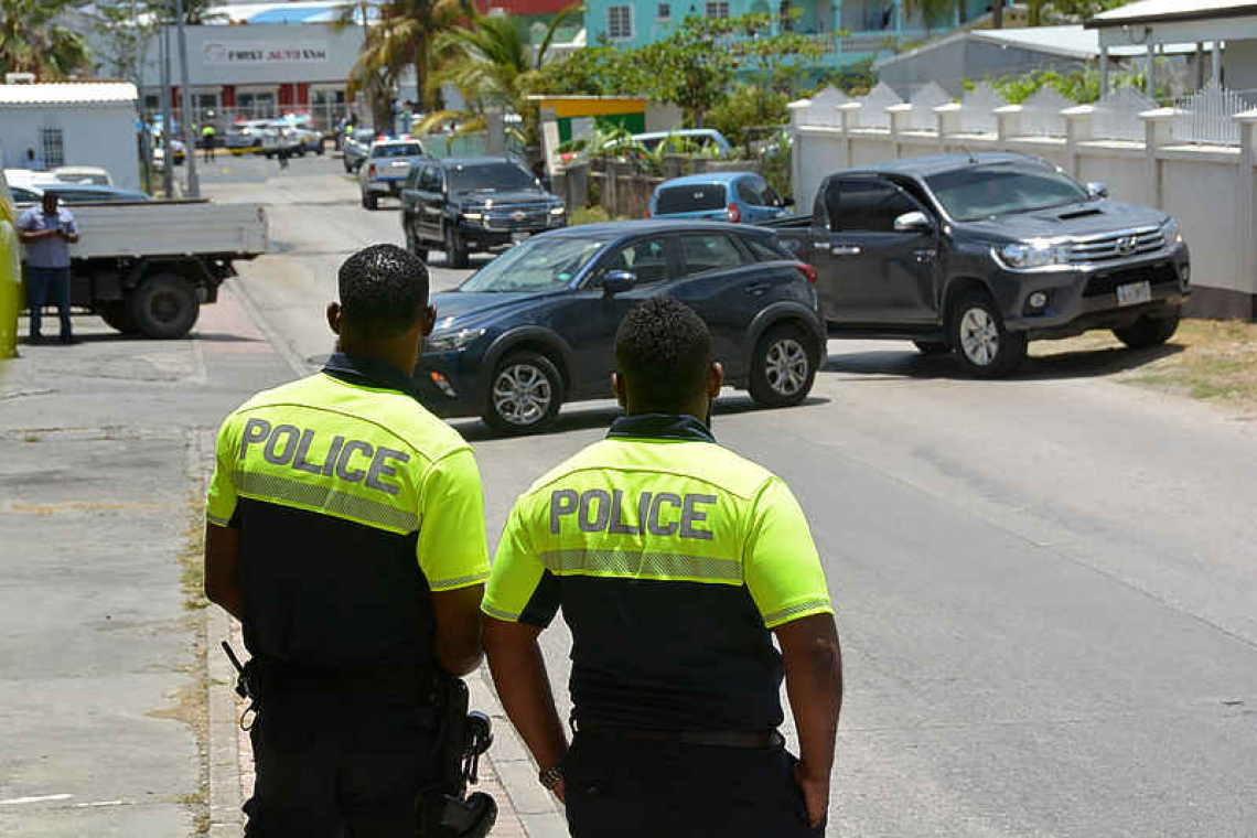 Police chase in Cay Bay, suspect injured