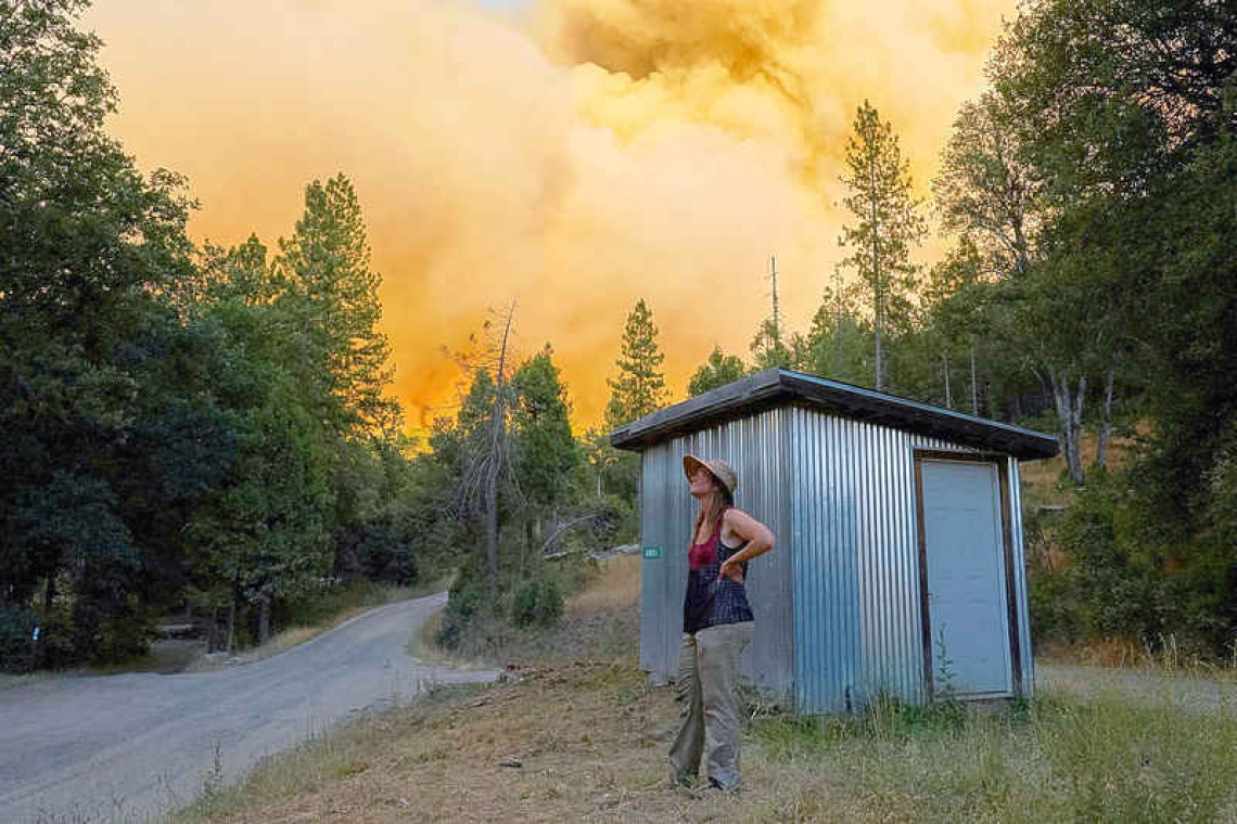 Thousands evacuated as California's Oak Fire spreads toward Yosemite