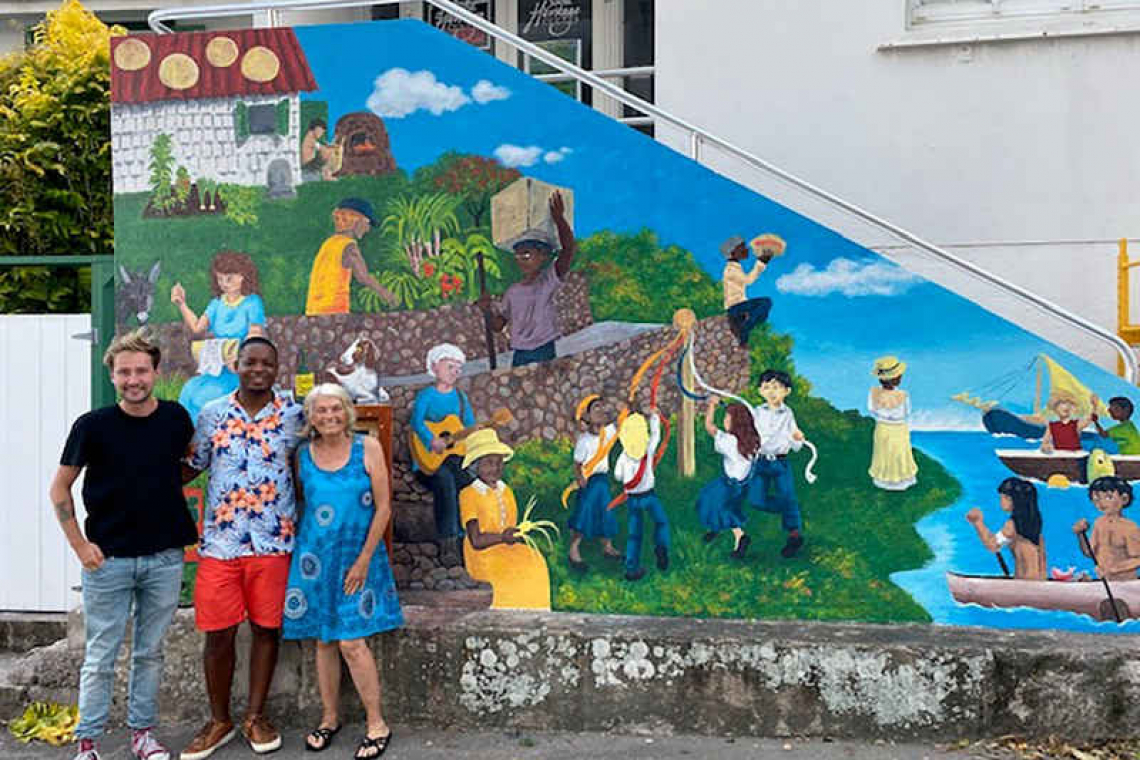 Mural beautifies entrance  side Saba Heritage Center