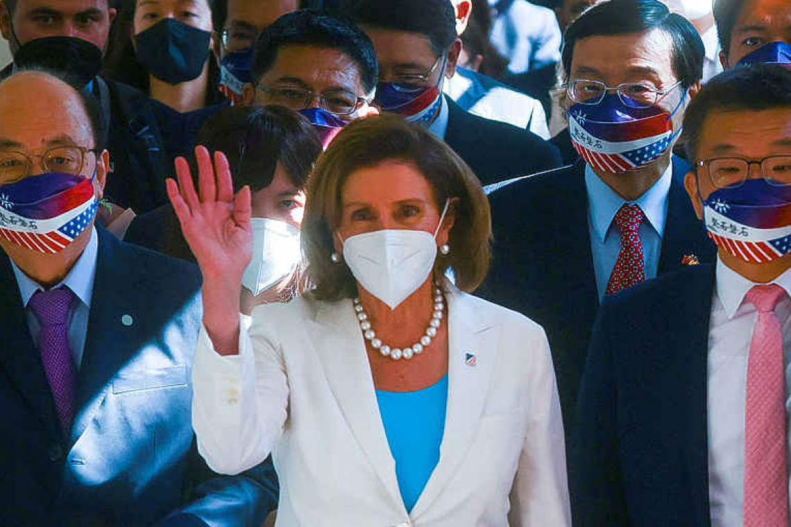  Pelosi addresses Taiwan MPs in visit condemned by China