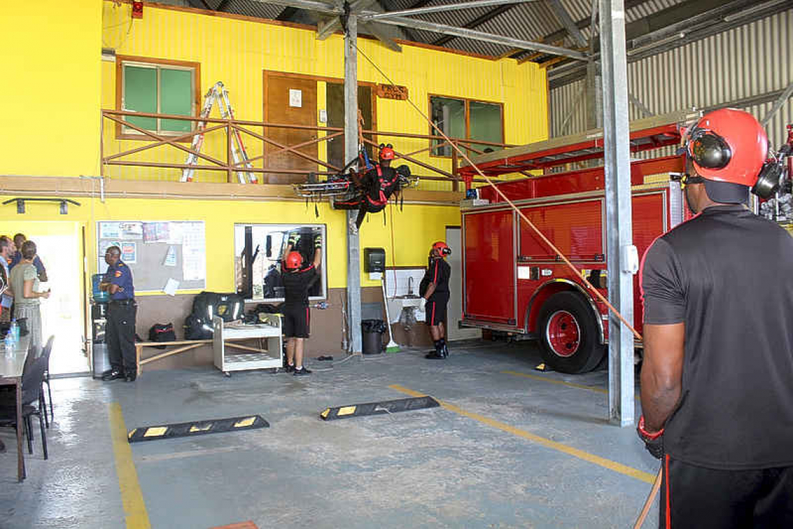 Ministerial officials pay working  visit to Statia’s Fire Department