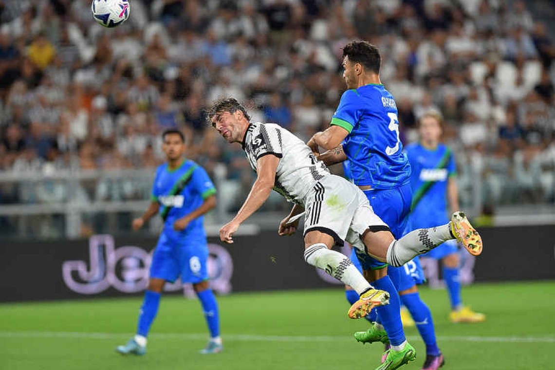 Vlahovic double earns Juve 3-0 victory over Sassuolo