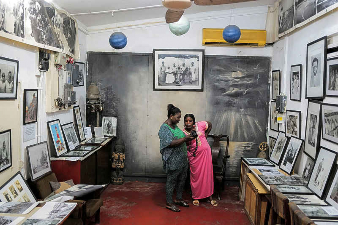 Century-old photo studio preserves Ghana's history in black and white