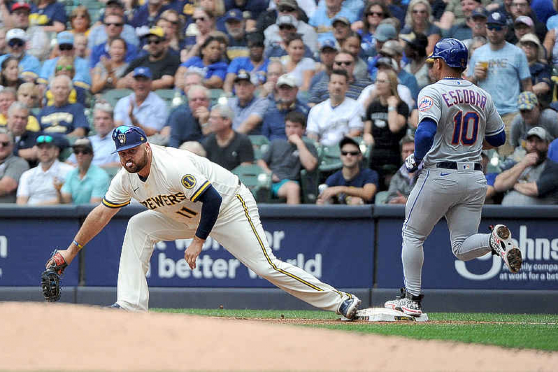 Mike Brosseau's pinch-hit grand slam helps Brewers beat Mets