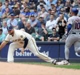 Mike Brosseau's pinch-hit grand slam helps Brewers beat Mets