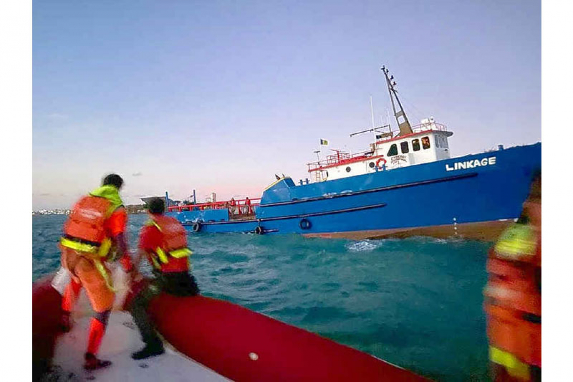 SNSM extracts three sailors  from stranded cargo vessel