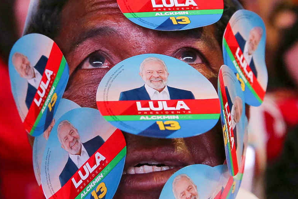 Lula narrowly defeats Bolsonaro to win Brazil presidency again