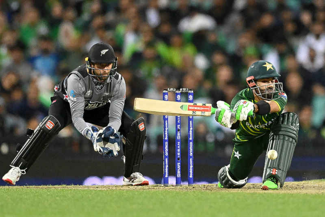    Pakistan roll over New Zealand to reach T20 World Cup final