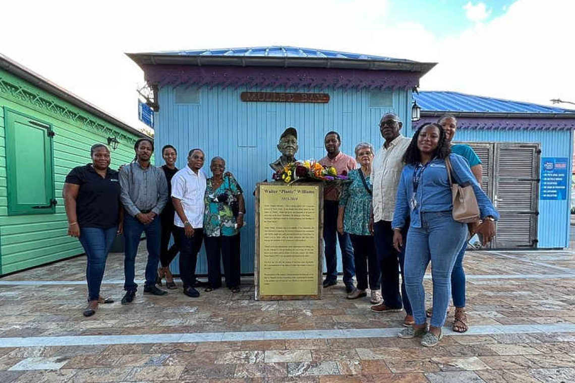 Bust of Walter Plantz restored  at square named in his honour