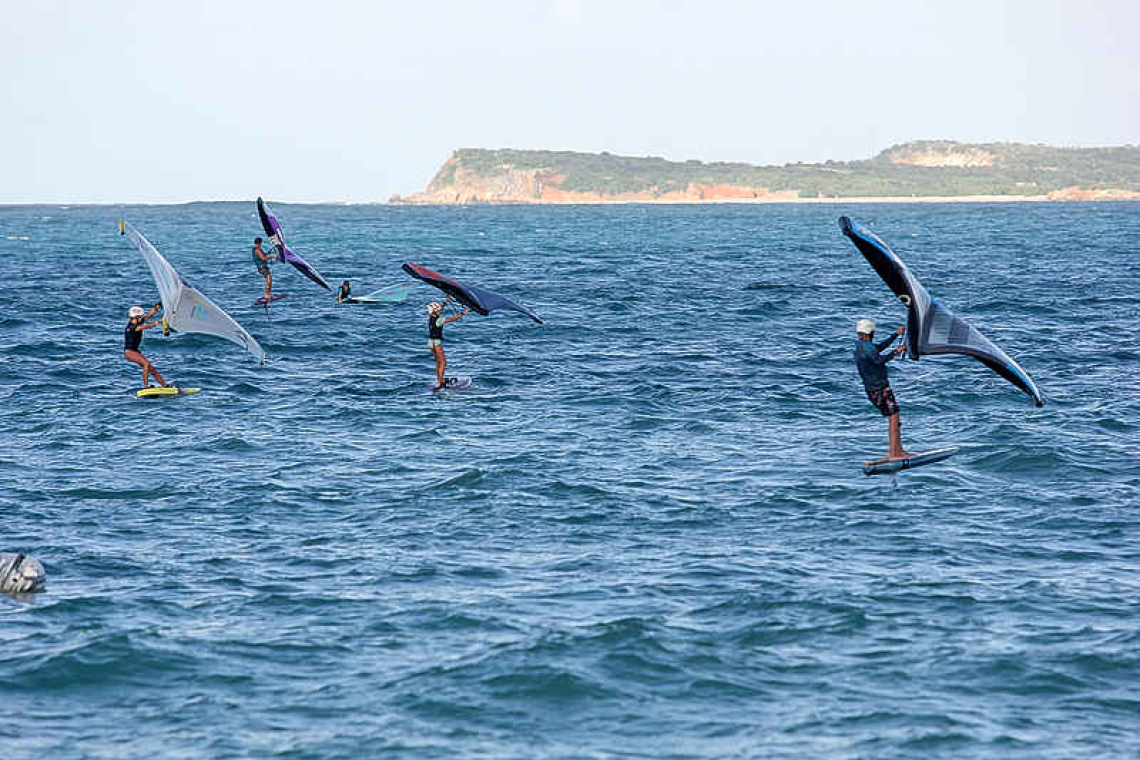    First races of Foiling Championships attempted despite low wind forecast