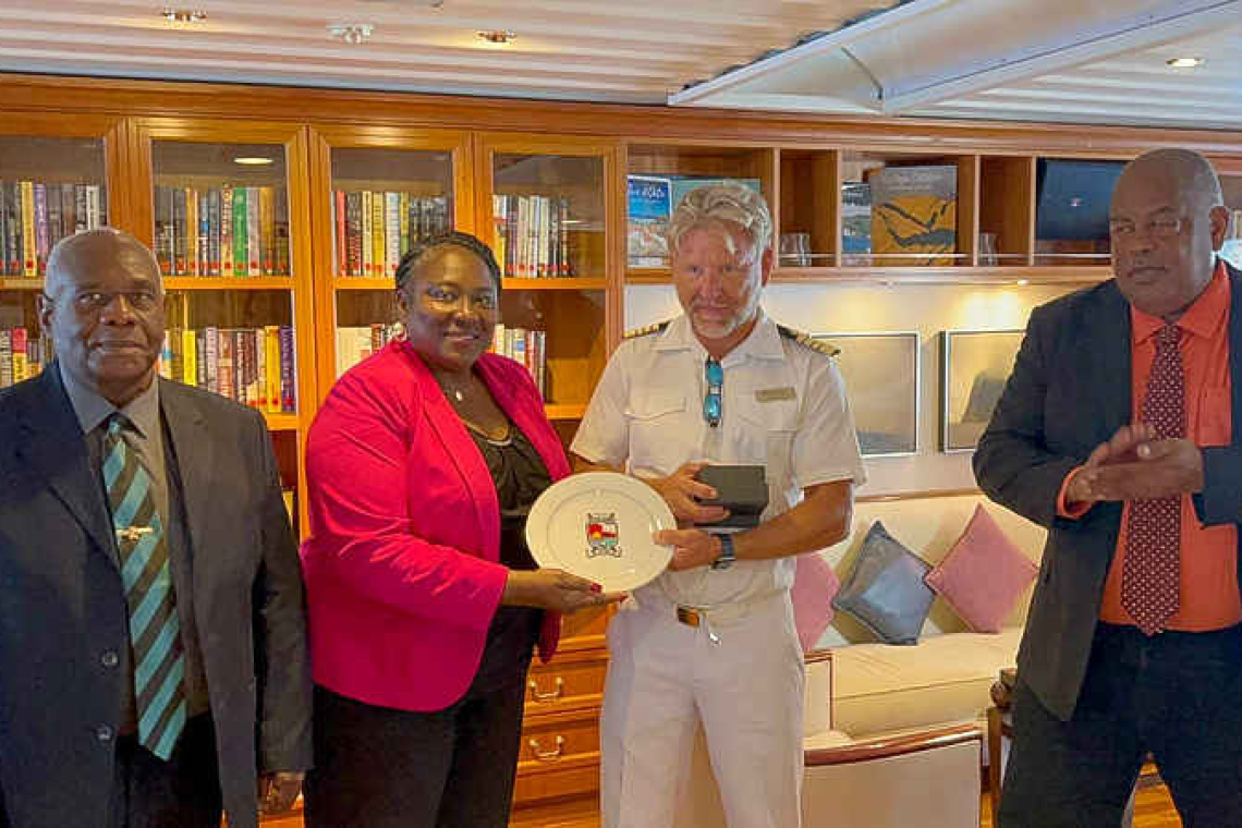 Statia welcomes ‘SeaDream I’  luxury cruise ship to its shores