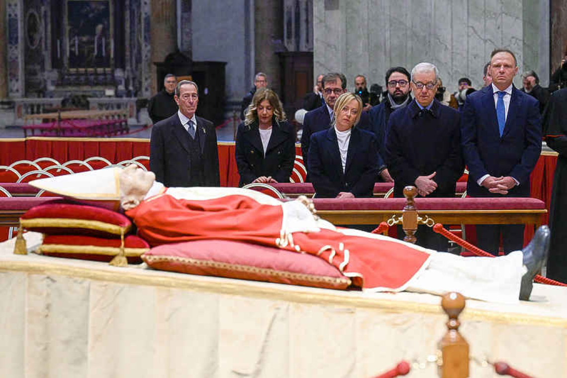 Tens of thousands view body of former Pope Benedict