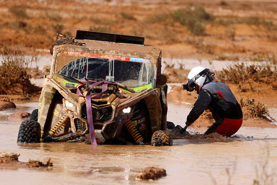 Loeb wins Dakar ninth stage, Sainz suffers crash