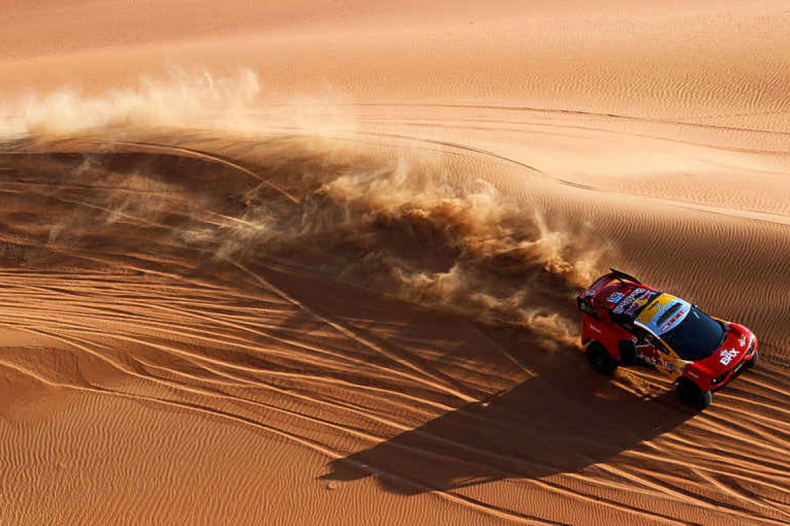  Frenchman Loeb takes his fourth Dakar stage victory in a row