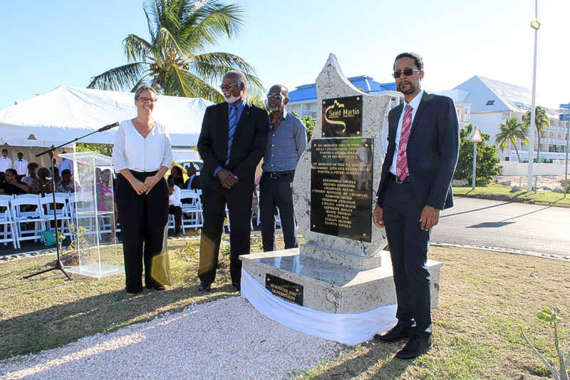 Memorial stele unveiled for  victims of 1972 air disaster