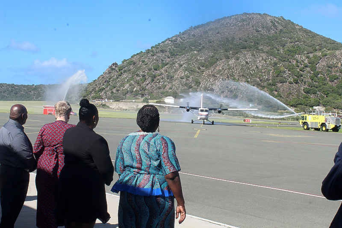 Royal family  visits Statia