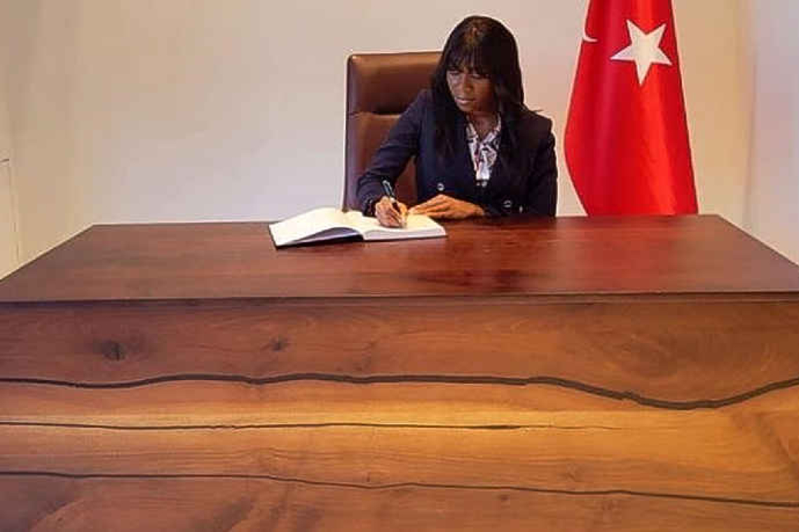 Federation signs Book of  Condolences for Turkey