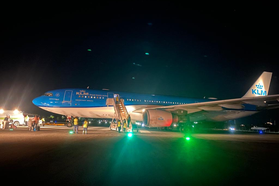 KLM stranded after attempt to depart  fails due to steering system problem