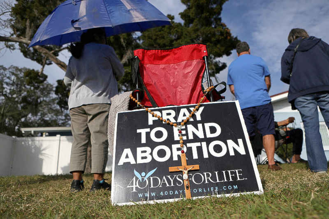 White House jumps into states' abortion battles