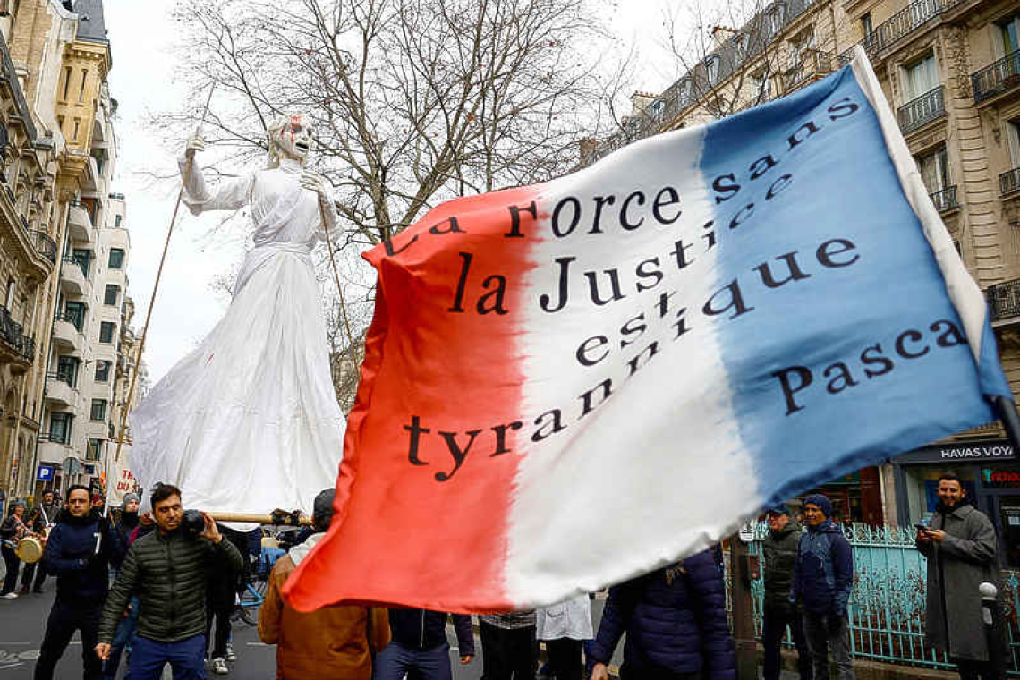 French nationwide strike to extend as pension reform fight intensifies