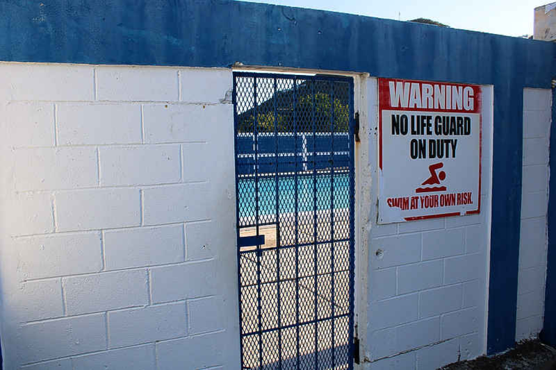 School children exposed to hazardous  chlorine level, Raoul Illidge pool closed