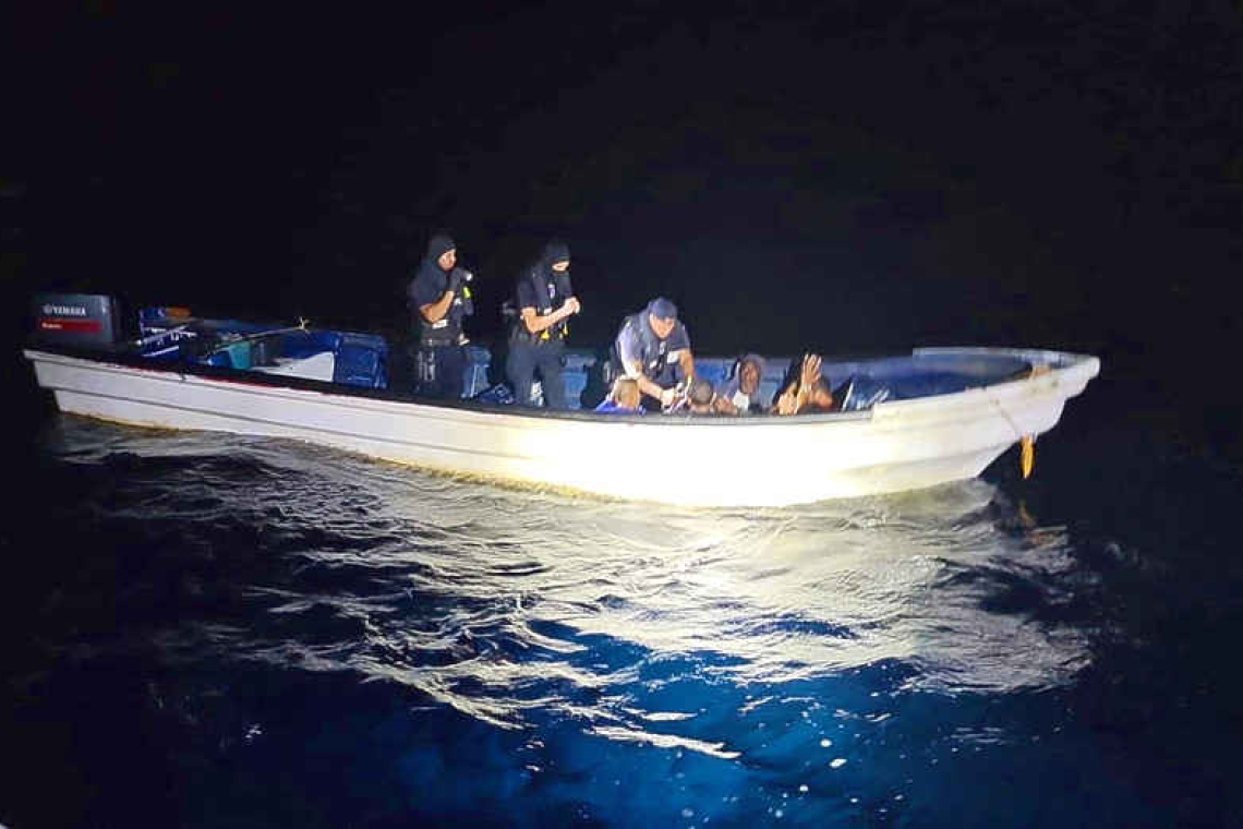 Aruba intercepts vessel  with Venezuelan men