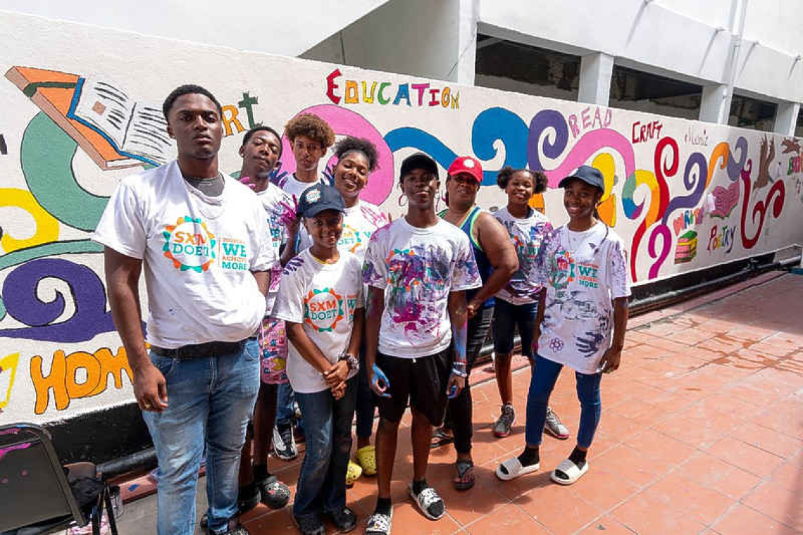 Sint Maarten Library’s new mural