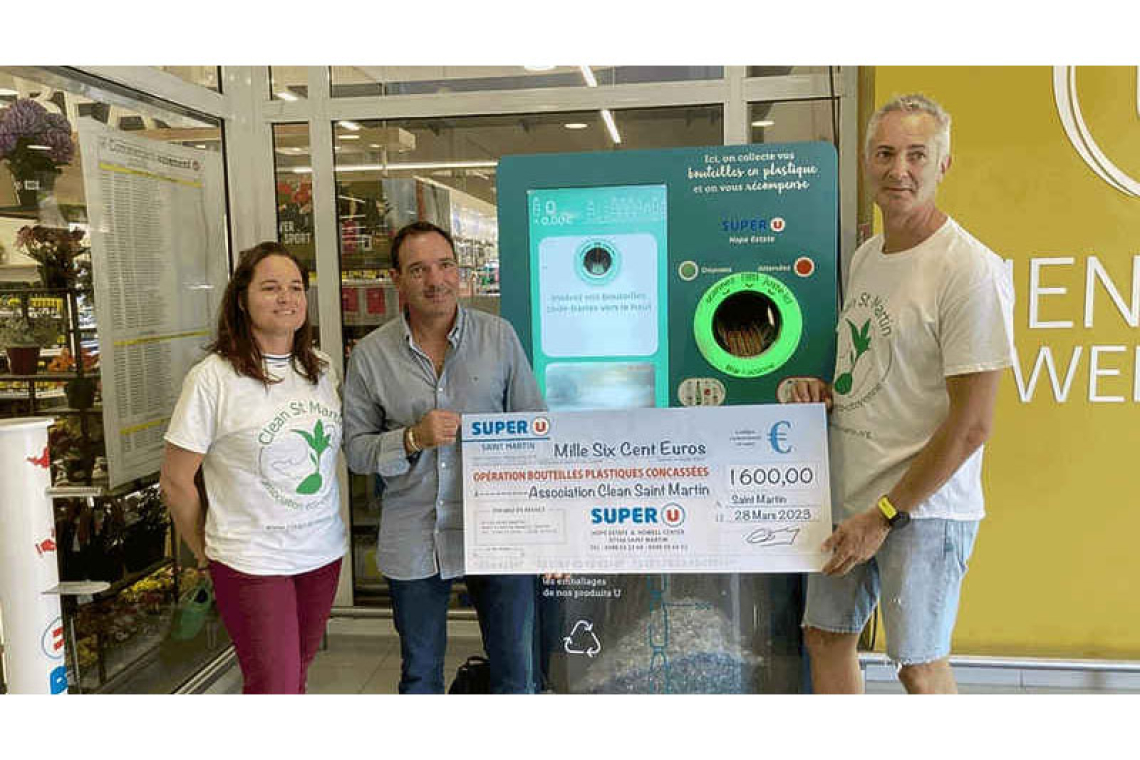 Super U supermarkets donate  to Association Clean St. Martin