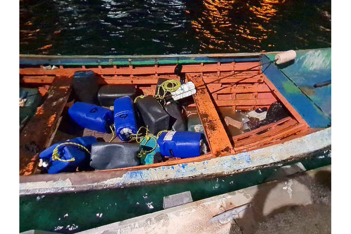 Five men in boat  arrested in Aruba