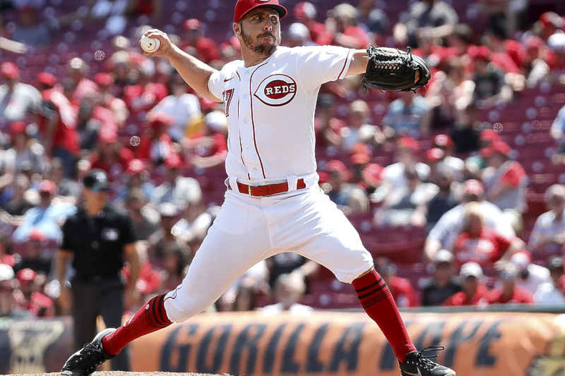 Fast start, solid pitching fuel Reds past Mets 5-0