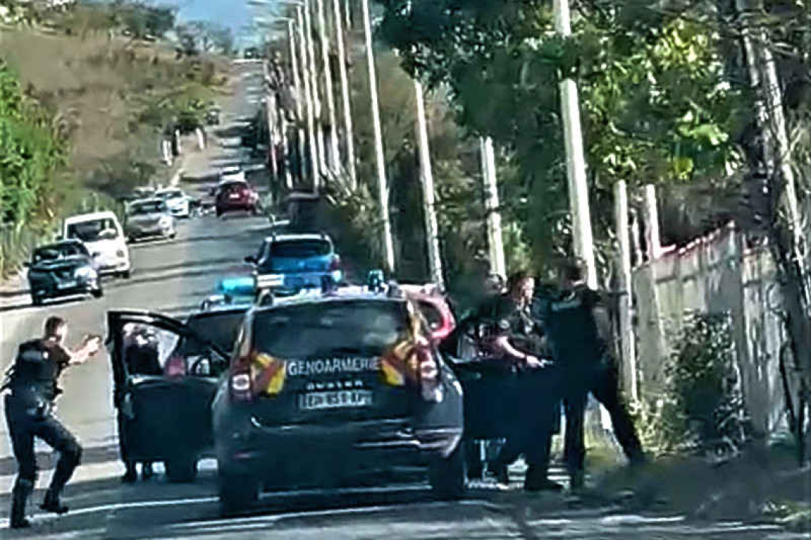 Gendarmes intercept  vehicle, two arrested
