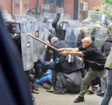 NATO peacekeeping soldiers hurt in Kosovo clashes with Serb protesters 