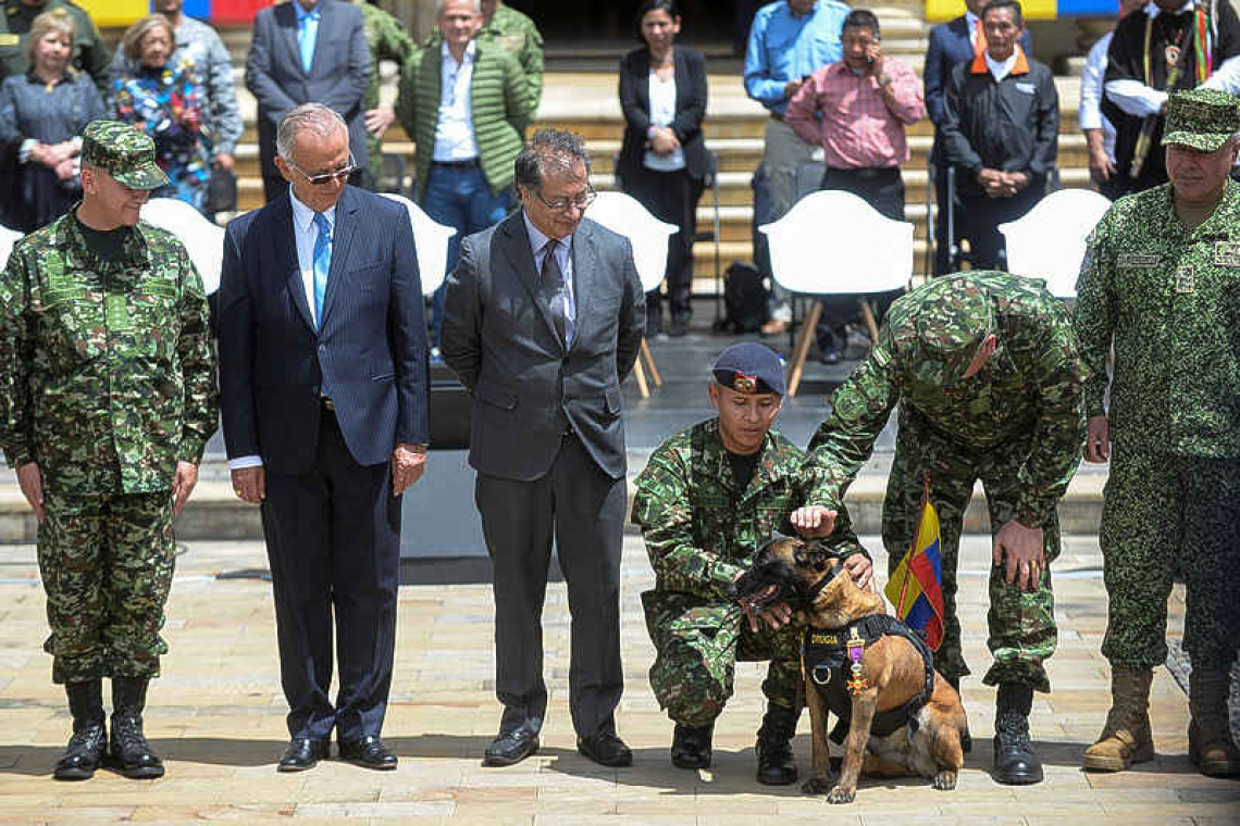 Colombia’s president awards medals to rescuers of children missing in Amazon 