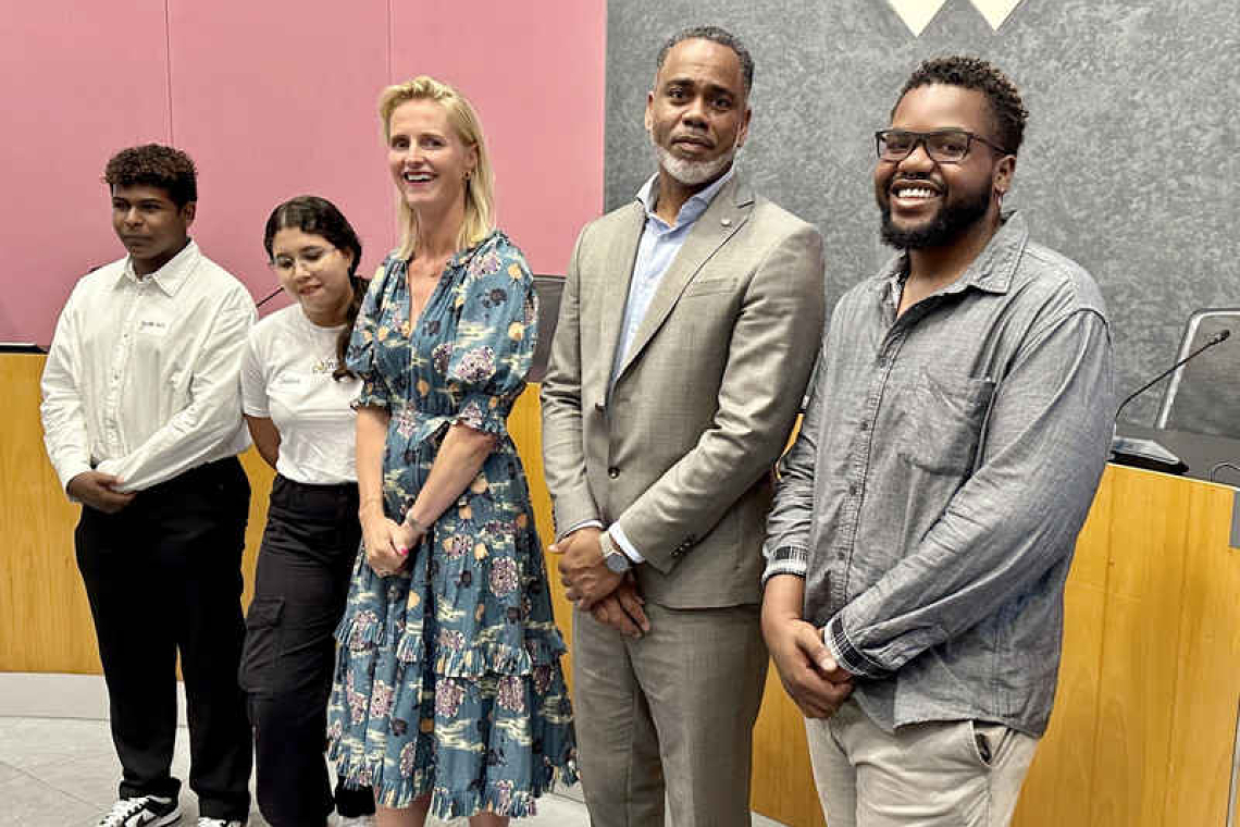 Dutch Caribbean students  welcomed in Amsterdam