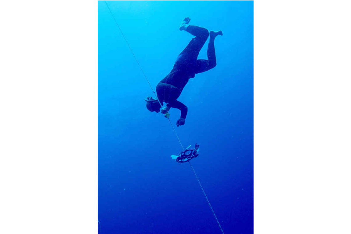 Successful free diving event despite challenging conditions
