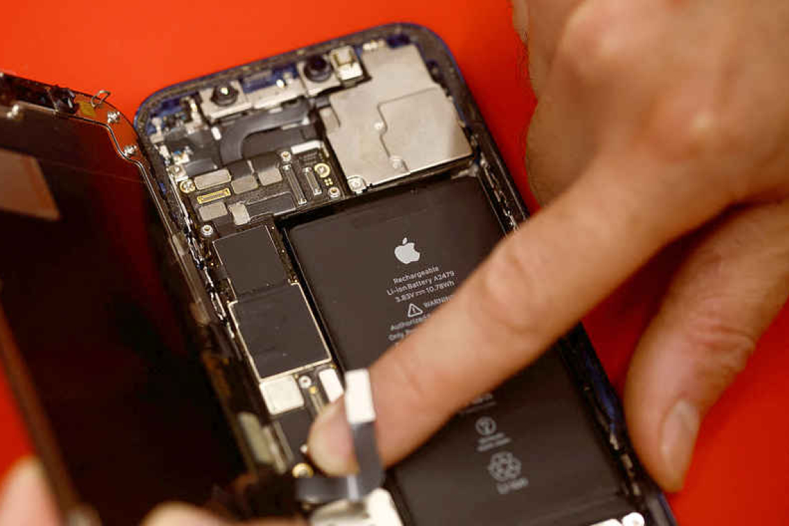 Apple disputes French findings, says iPhone 12 meets EU radiation rules 