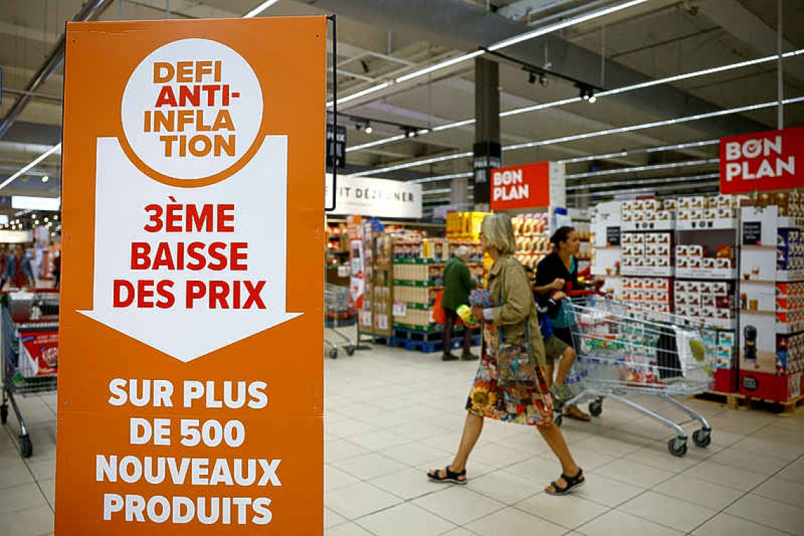 French supermarkets to demand food groups cut prices by up to 5%